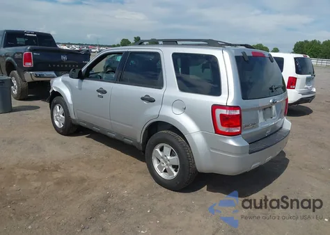 2010 Ford Escape Xlt из США, поврежденный, VIN 1FMCU0D76AKD32616